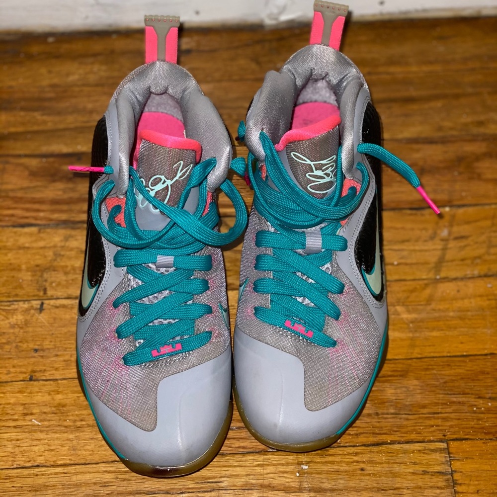 Miami Lebron - Picture 3 of 3
